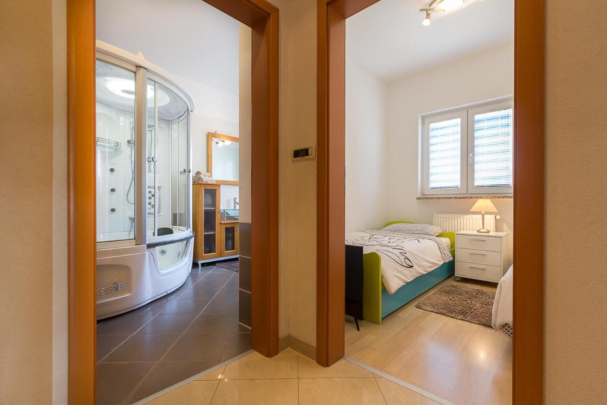 Apartment Igor 3 **** Медулин Экстерьер фото
